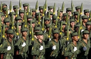 Cuban_soldiers.jpg (33624 bytes)